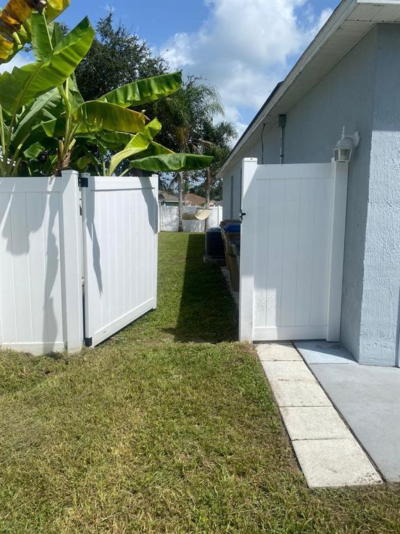 105 Clydebank Pl in Kissimmee, FL - Building Photo - Building Photo