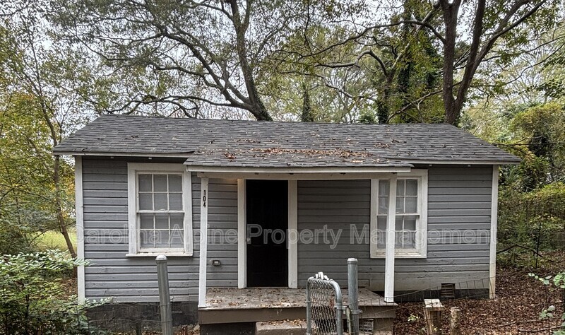 104 Plum Tree Ln in Gastonia, NC - Building Photo