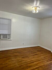 30 Kelly Pkwy photo'