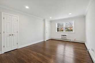 73 Wolff Ave in Edison, NJ - Building Photo - Building Photo
