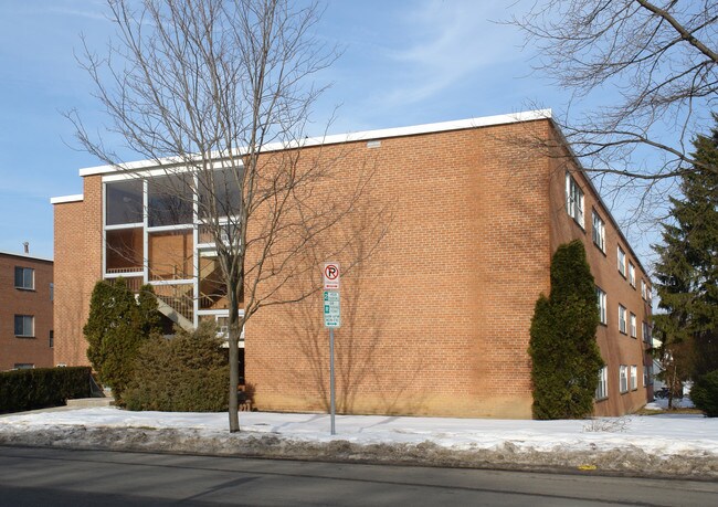 Park Lane Apartments in State College, PA - Foto de edificio - Building Photo