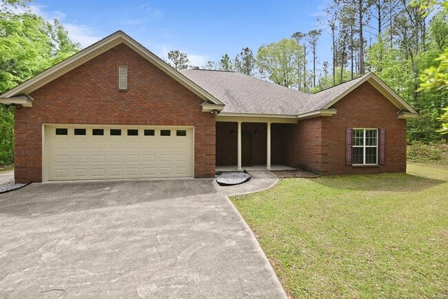 1494 Moxley Rd in Deatsville, AL - Foto de edificio - Building Photo