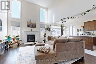 20 Cristiano Ave in Wasaga Beach, ON - Building Photo - Building Photo