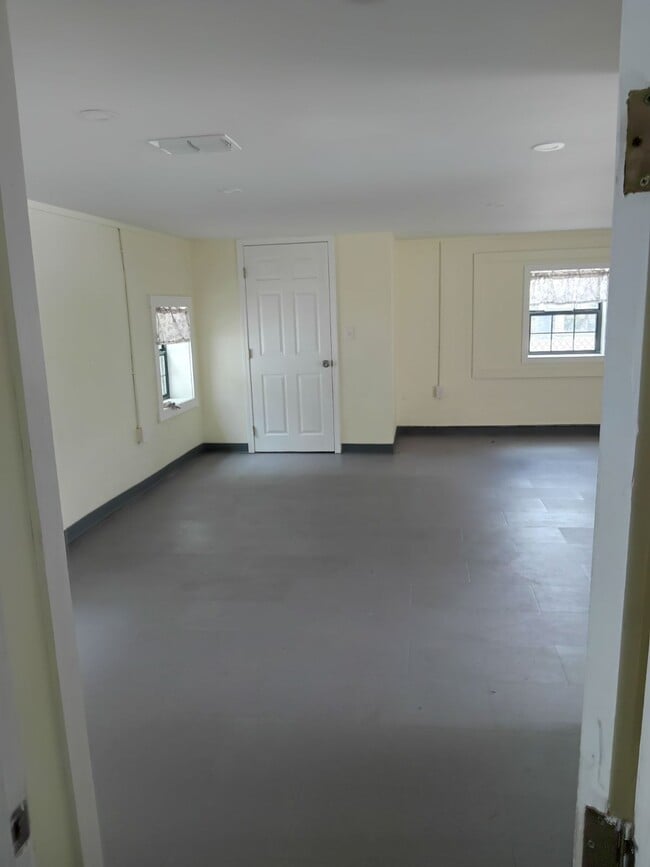 1143 S Virginia Ave, Unit MMI VA B