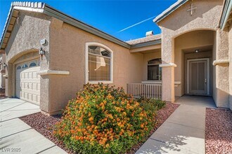 10640 Warrior Ct in Las Vegas, NV - Building Photo - Building Photo