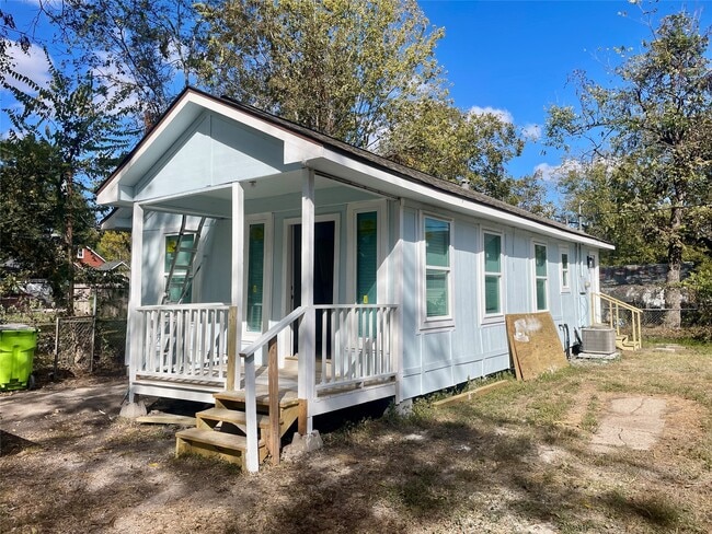 504 N 8th St in Richmond, TX - Foto de edificio - Building Photo