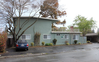 1047 Rich Ave in Mountain View, CA - Building Photo - Building Photo