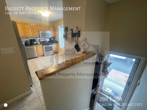 11 St John St in North Haven, CT - Building Photo - Building Photo
