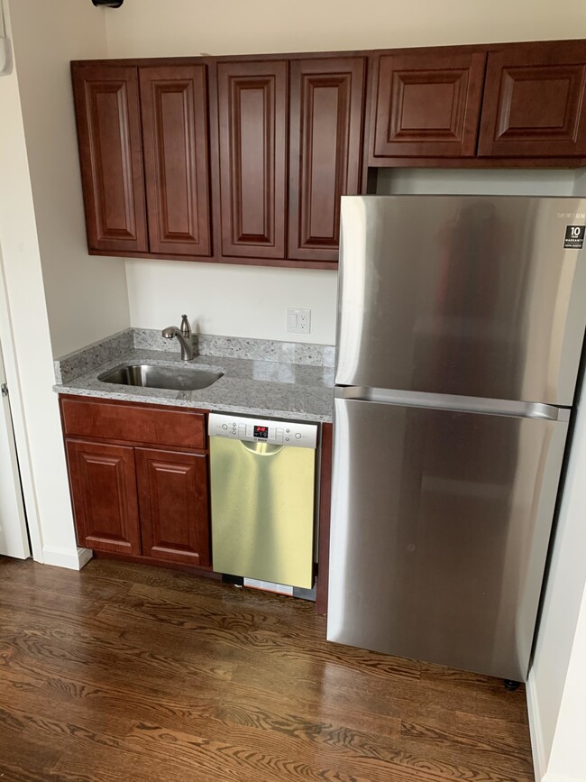4 Garden Ct, Unit 4C in Boston, MA - Building Photo - Building Photo