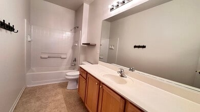 1535 Reserve Ln in Dekalb, IL - Building Photo - Building Photo