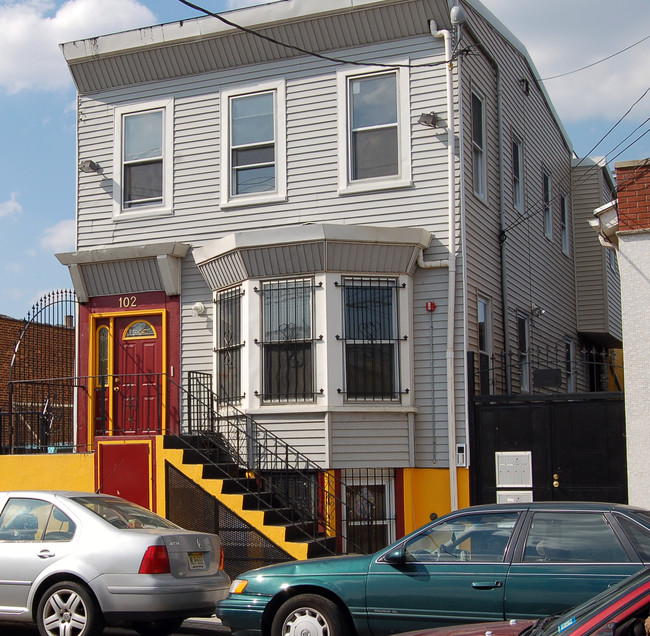 102 S South St in Newark, NJ - Building Photo - Building Photo