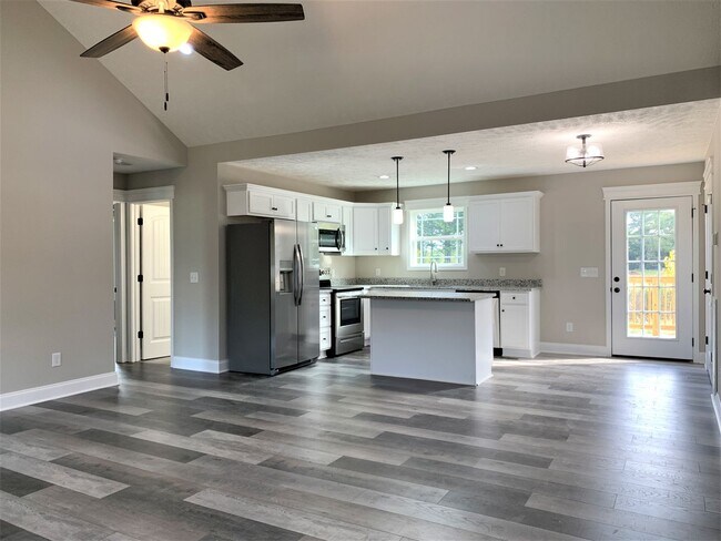 183 Hendon Memorial Rd in Shelbyville, TN - Building Photo - Building Photo