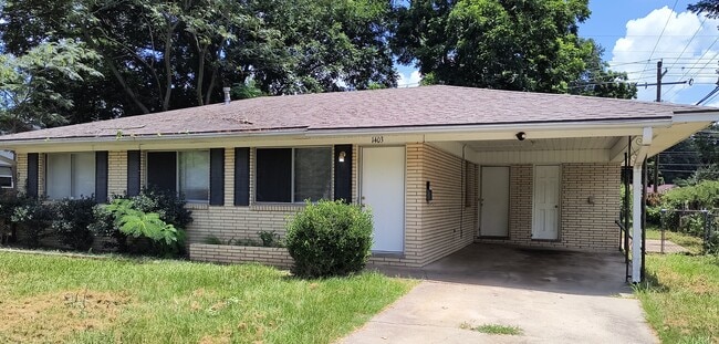 property at 1403 S Wisconsin St