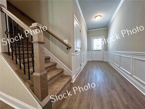 5686 Rockfern Dr in Lilburn, GA - Building Photo - Building Photo