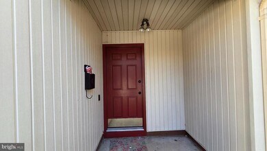 15277 Lodge Terrace in Woodbridge, VA - Building Photo - Building Photo