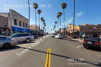 2059 Bacon St in San Diego, CA - Building Photo - Building Photo