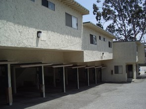 1711 Huntington Ln in Redondo Beach, CA - Building Photo - Building Photo