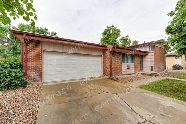 3191 Troy St in Aurora, CO - Foto de edificio - Building Photo