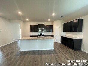 198 Sparrowhawk in San Antonio, TX - Building Photo - Building Photo