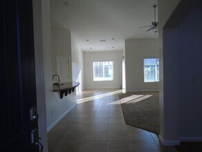 5715 Quebec Ave in Bakersfield, CA - Building Photo - Building Photo