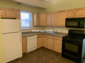 169 Windsor St, Unit 1A in Cambridge, MA - Foto de edificio - Building Photo