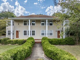 1608 Central Ave in Tifton, GA - Building Photo