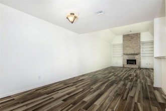 4800 Palmetto St in Bellaire, TX - Building Photo - Building Photo