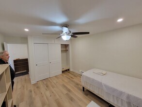 5707 N Central Ave, Unit 2nd floor in Chicago, IL - Foto de edificio - Building Photo