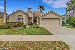 6984 Burnt Sienna Cir in Naples, FL - Building Photo