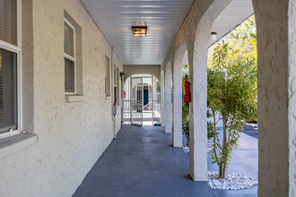 Genone Punta Gorda Apartments in Punta Gorda, FL - Foto de edificio - Building Photo