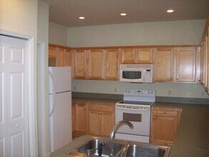 5025 Hampton Ridge Ave in Tallahassee, FL - Building Photo - Building Photo