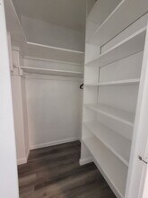 454 Kuamo'o St in Honolulu, HI - Foto de edificio - Building Photo