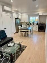 2681 Pomeroy Ave in Los Angeles, CA - Foto de edificio - Building Photo