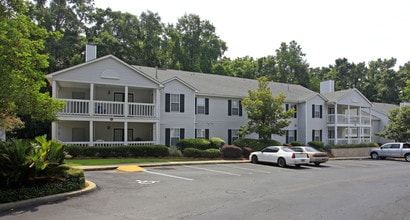 Arbor Station Apartments in Tallahassee, FL - Foto de edificio - Building Photo