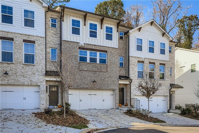 property at 568 Avondale Pk Cir