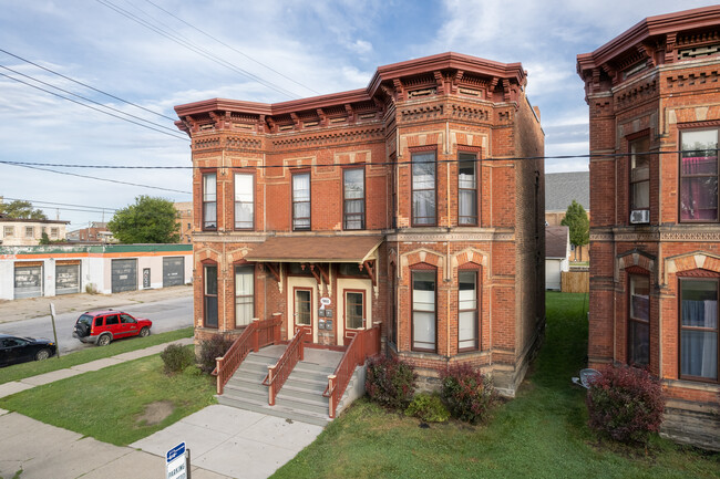 901 N Huron St in Toledo, OH - Foto de edificio - Building Photo