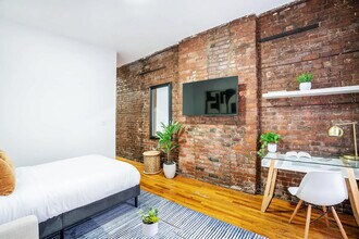 240 E 26th St in New York, NY - Foto de edificio - Building Photo