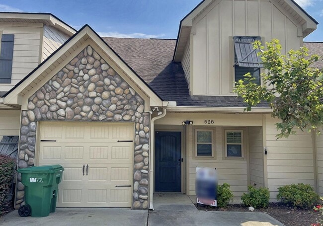 property at 528 Scenic Dr