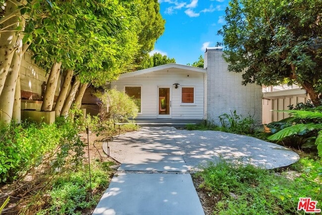 property at 1542 Marmont Ave