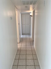 6804 Wilson Rd in Bakersfield, CA - Foto de edificio - Building Photo
