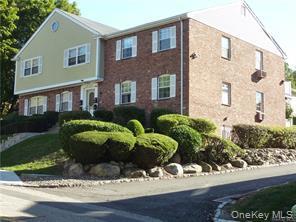 143 Parkside Dr in Suffern, NY - Building Photo
