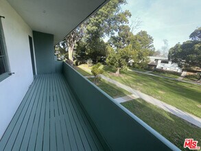 5259 1/2 Village Green in Los Angeles, CA - Building Photo - Building Photo
