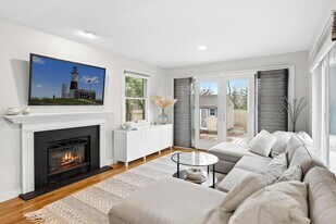 23 Town Ln in East Hampton, NY - Building Photo