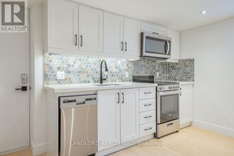 429 Brock Ave in Toronto, ON - Building Photo - Building Photo