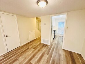 3822 Southway Dr in Austin, TX - Building Photo - Building Photo