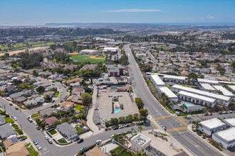 Stella Vista in San Diego, CA - Building Photo - Building Photo