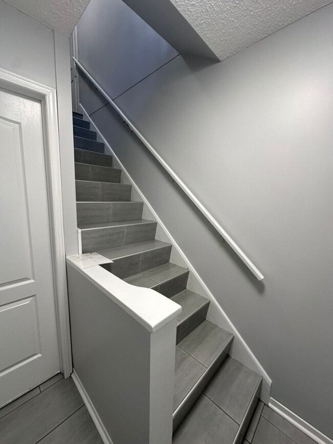 Private room available in a 3-bedroom shar in Gatineau, QC - Building Photo - Building Photo