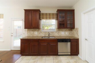 8528 Harrier Dr in Austin, TX - Building Photo - Building Photo