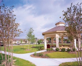 Village at Morningstar in Texas City, TX - Foto de edificio - Building Photo