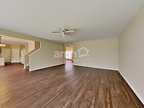 302 Forest Bend Dr in Mount Juliet, TN - Foto de edificio - Building Photo